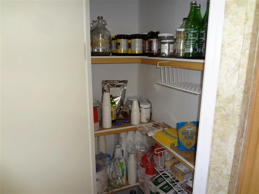 Pantry.JPG