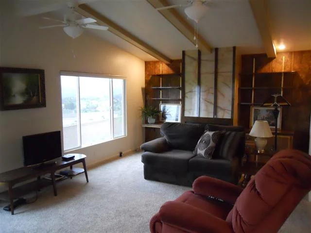 Living Room.JPG