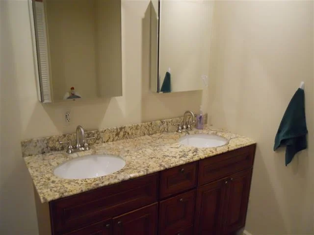 Master Bath.JPG