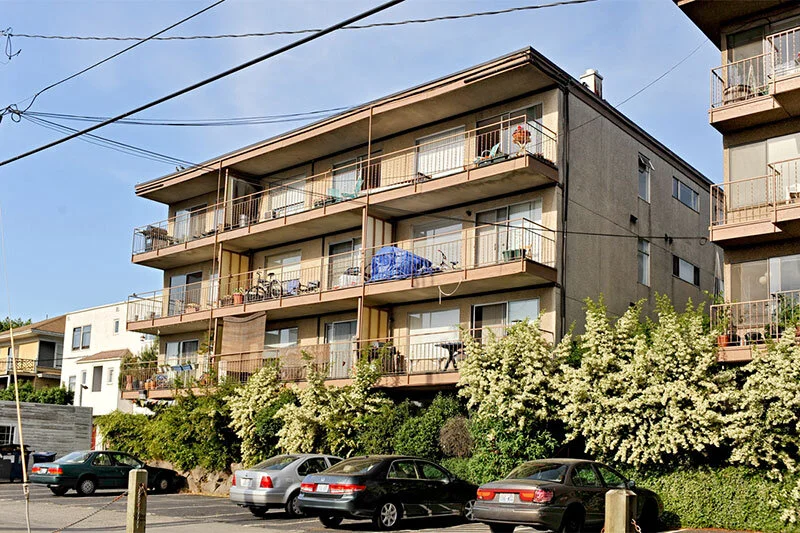 Admiral Apartments exterior