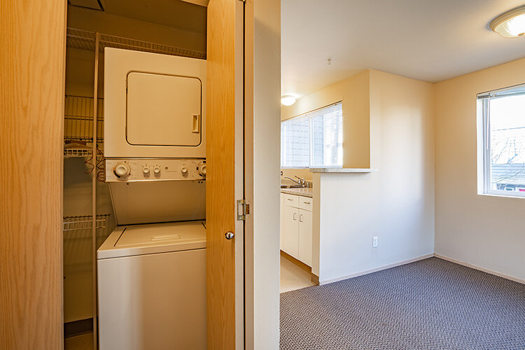 East Vista  Apartments example washer dryer