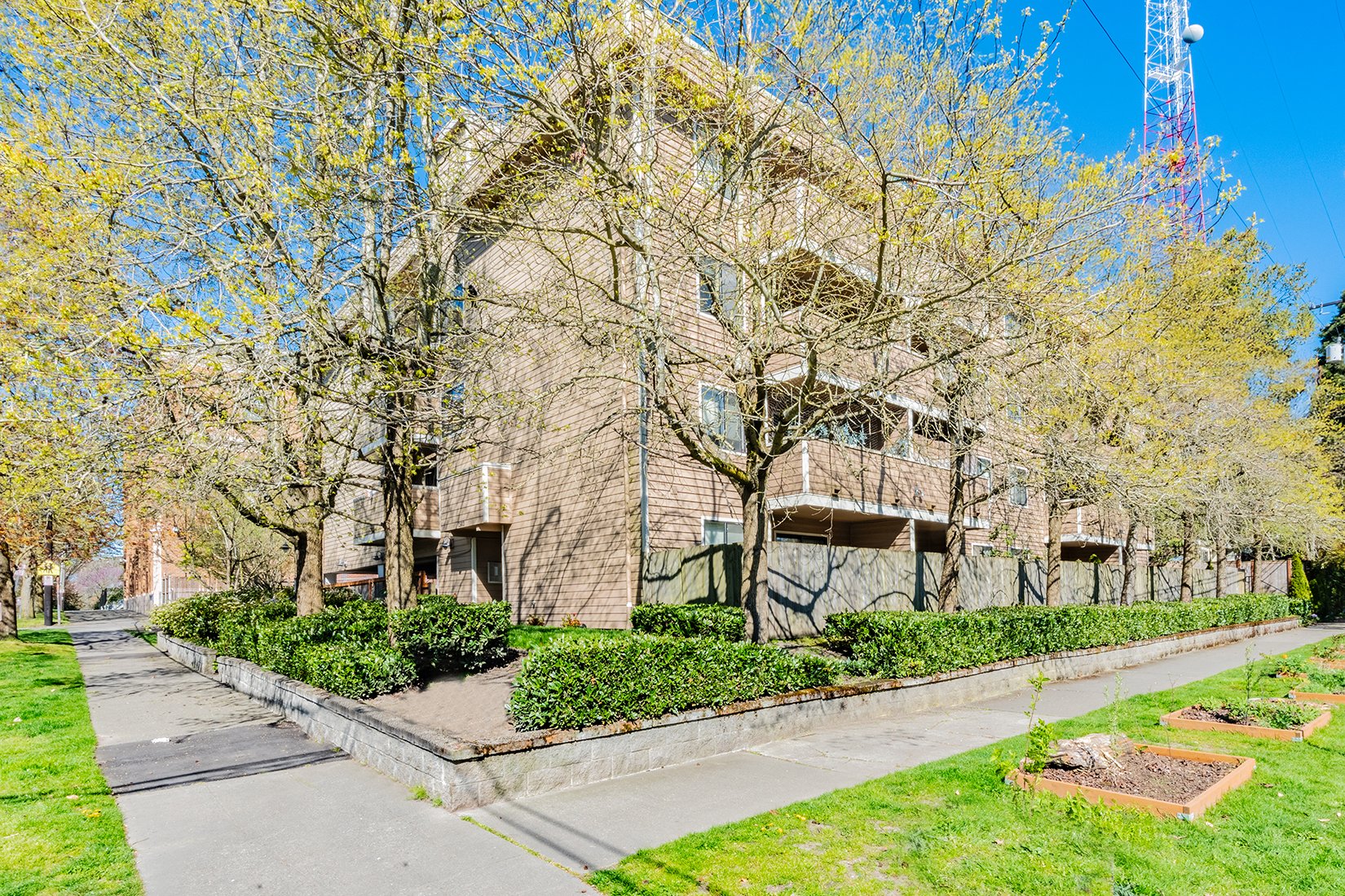 Park Royal Apartments, Cherry Hill, Seattle