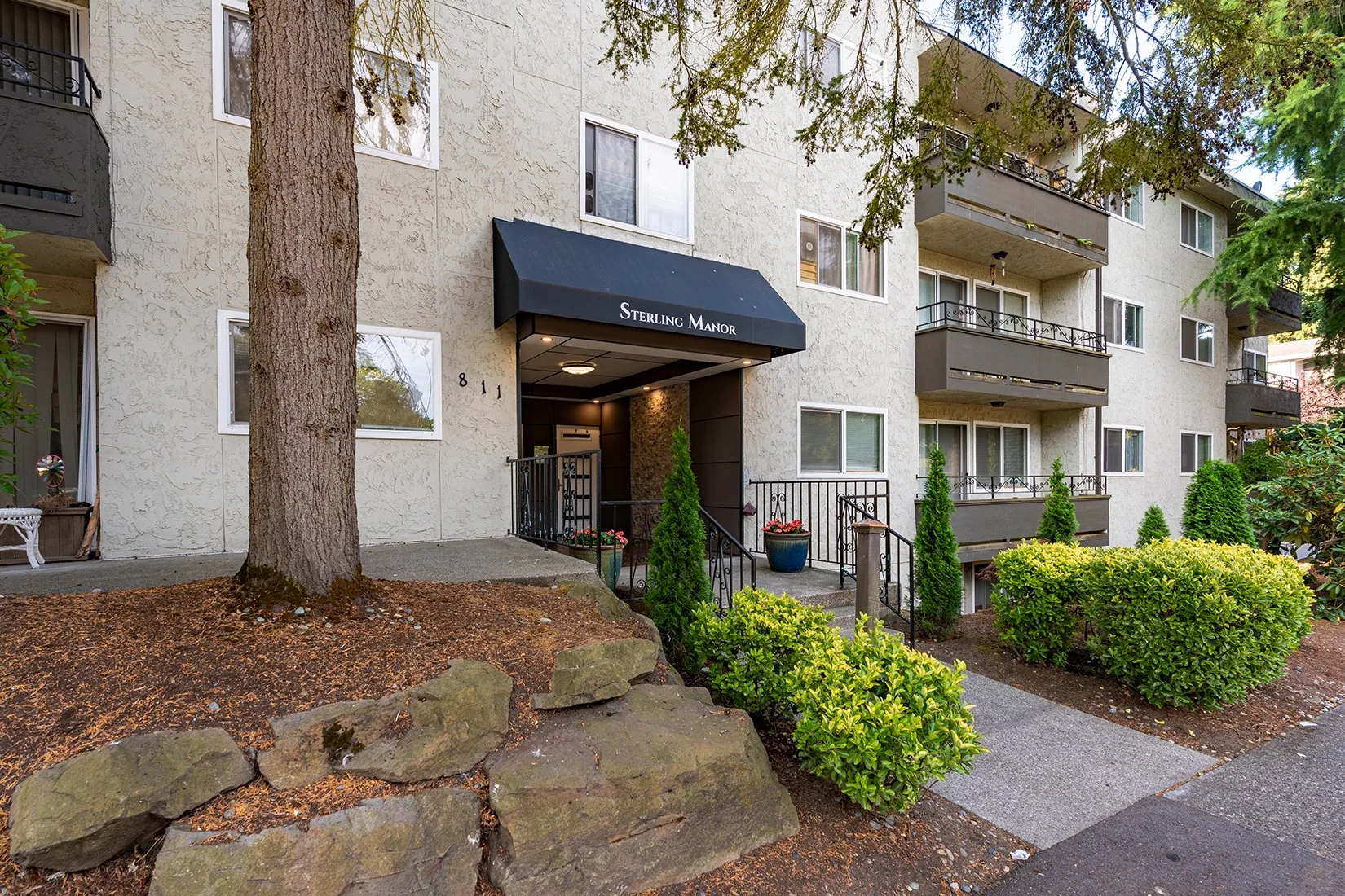 Sterling Manor Apartments