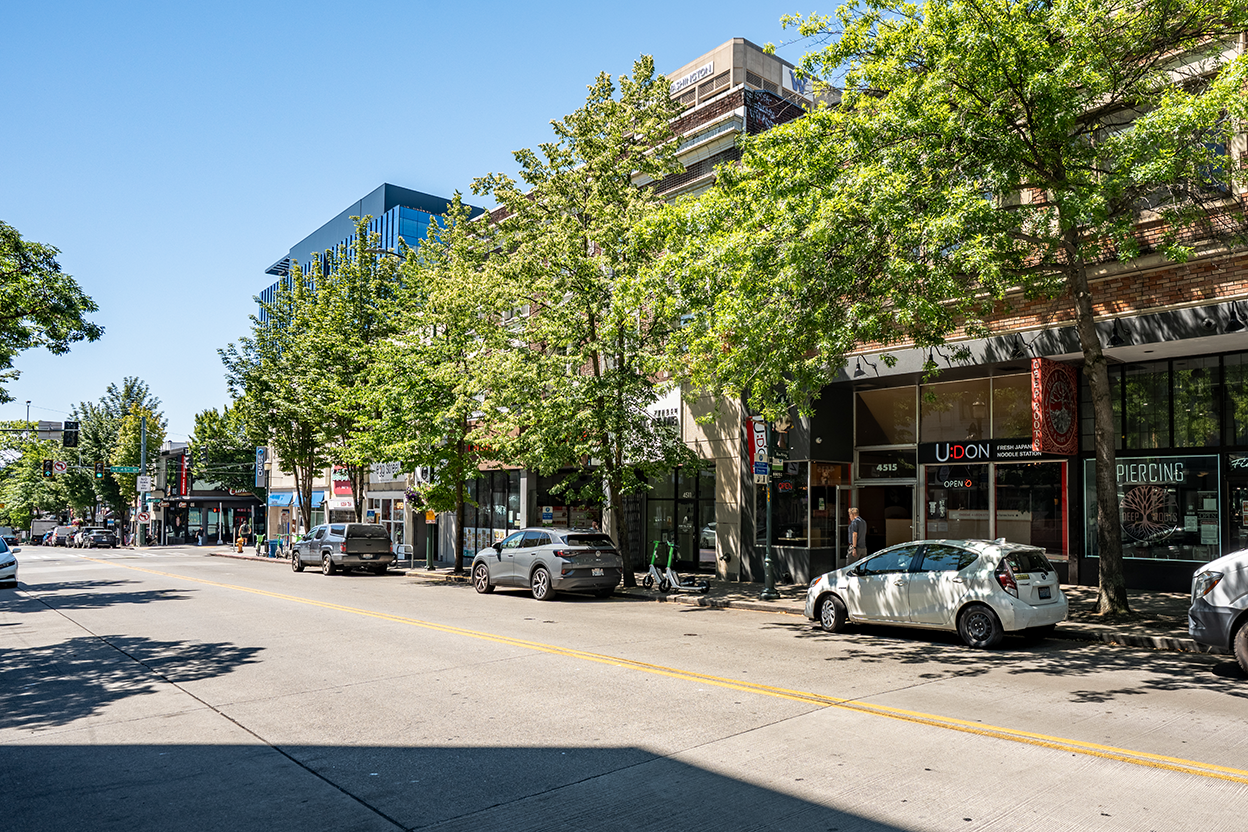 Saint Moritz Apartments University District Seattle