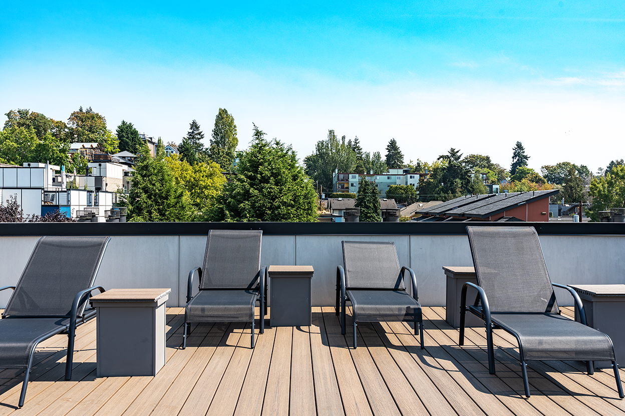 Francis Avenue Apartments Rooftop Patio, grill, lounges