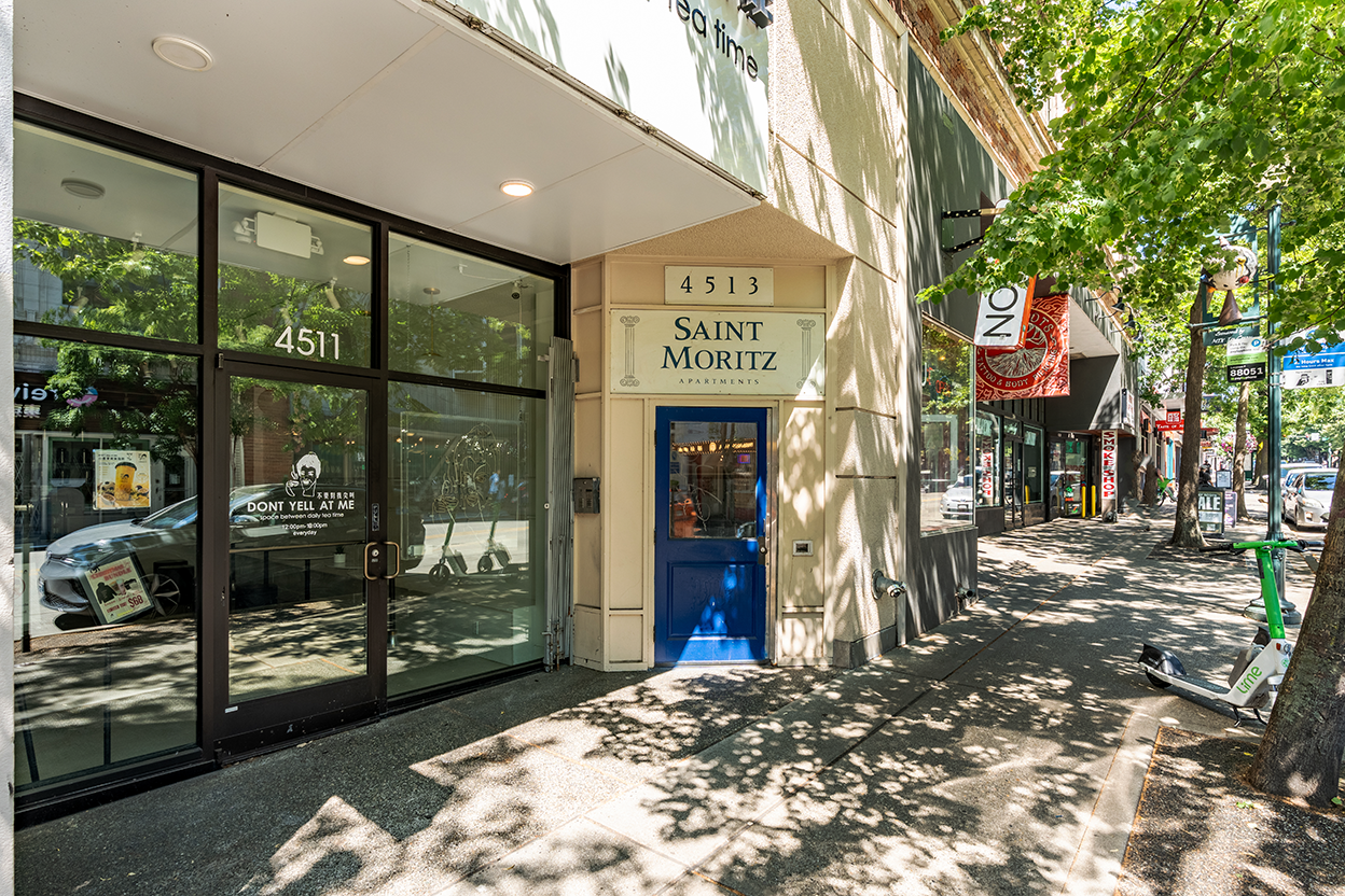 Saint Moritz Apartments University District Seattle