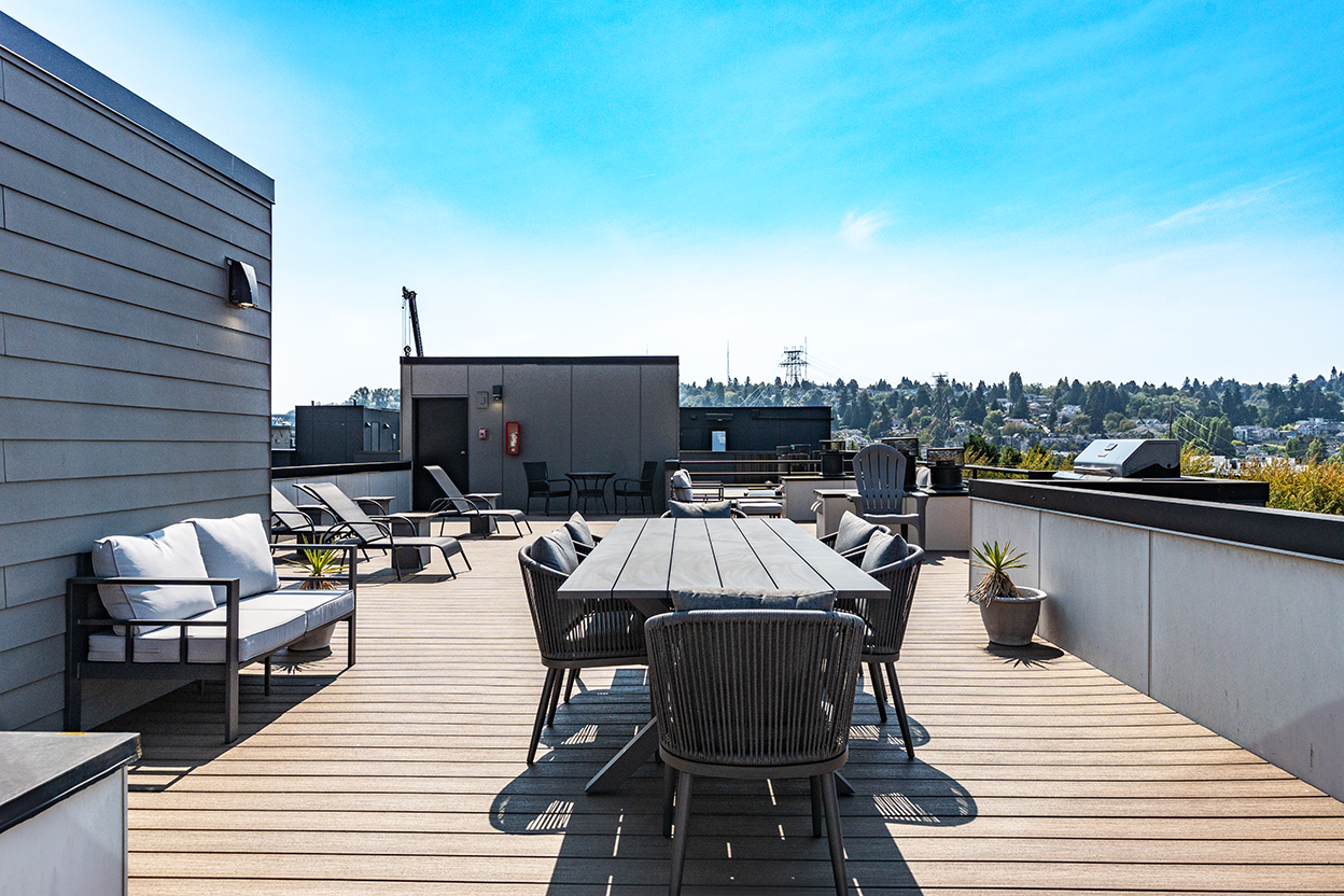 Francis Avenue Apartments Rooftop Patio, grill, lounges