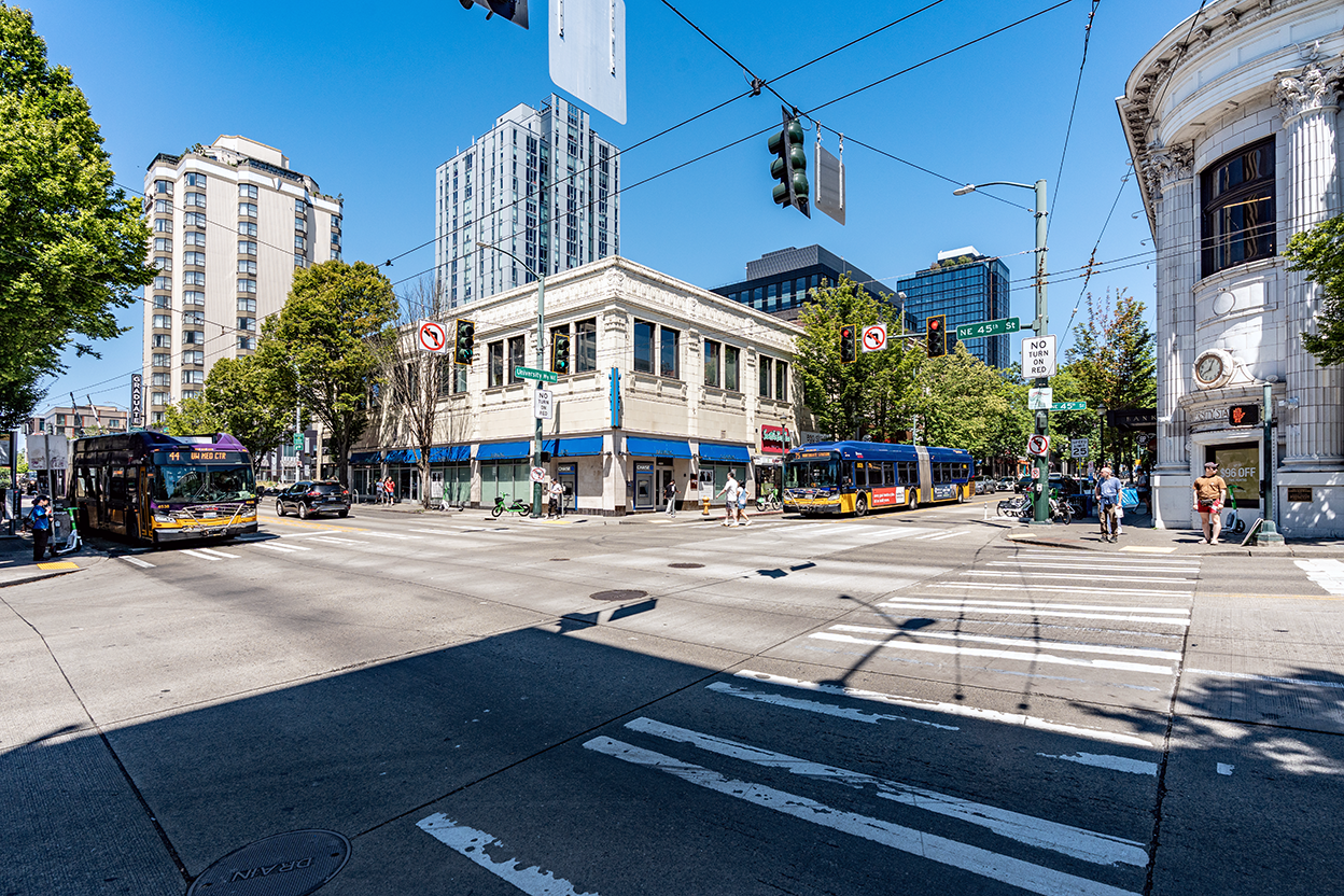 Saint Moritz Apartments University District Seattle