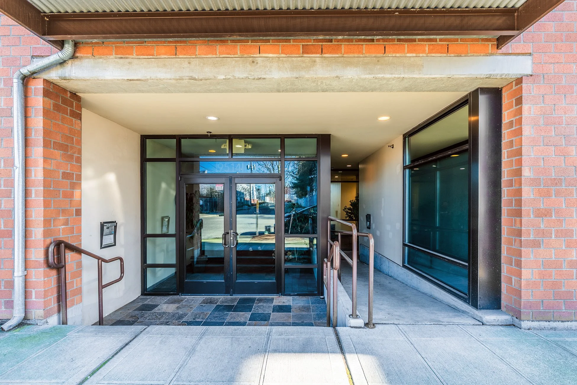 Oak View Apartments, Licton Springs, North Seattle