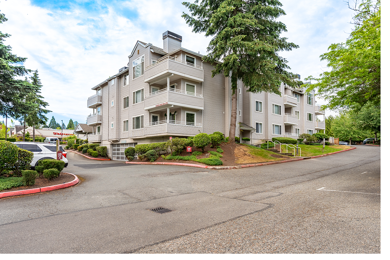 Bellevue Heights Apartment Homes, Crossroads