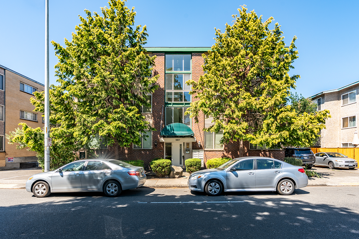 L and P Apartments University District Seattle