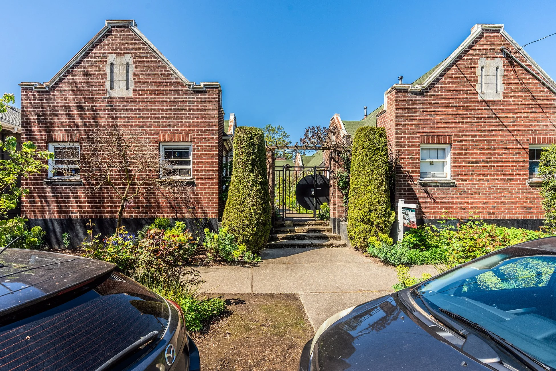 Broadway Court Apartments