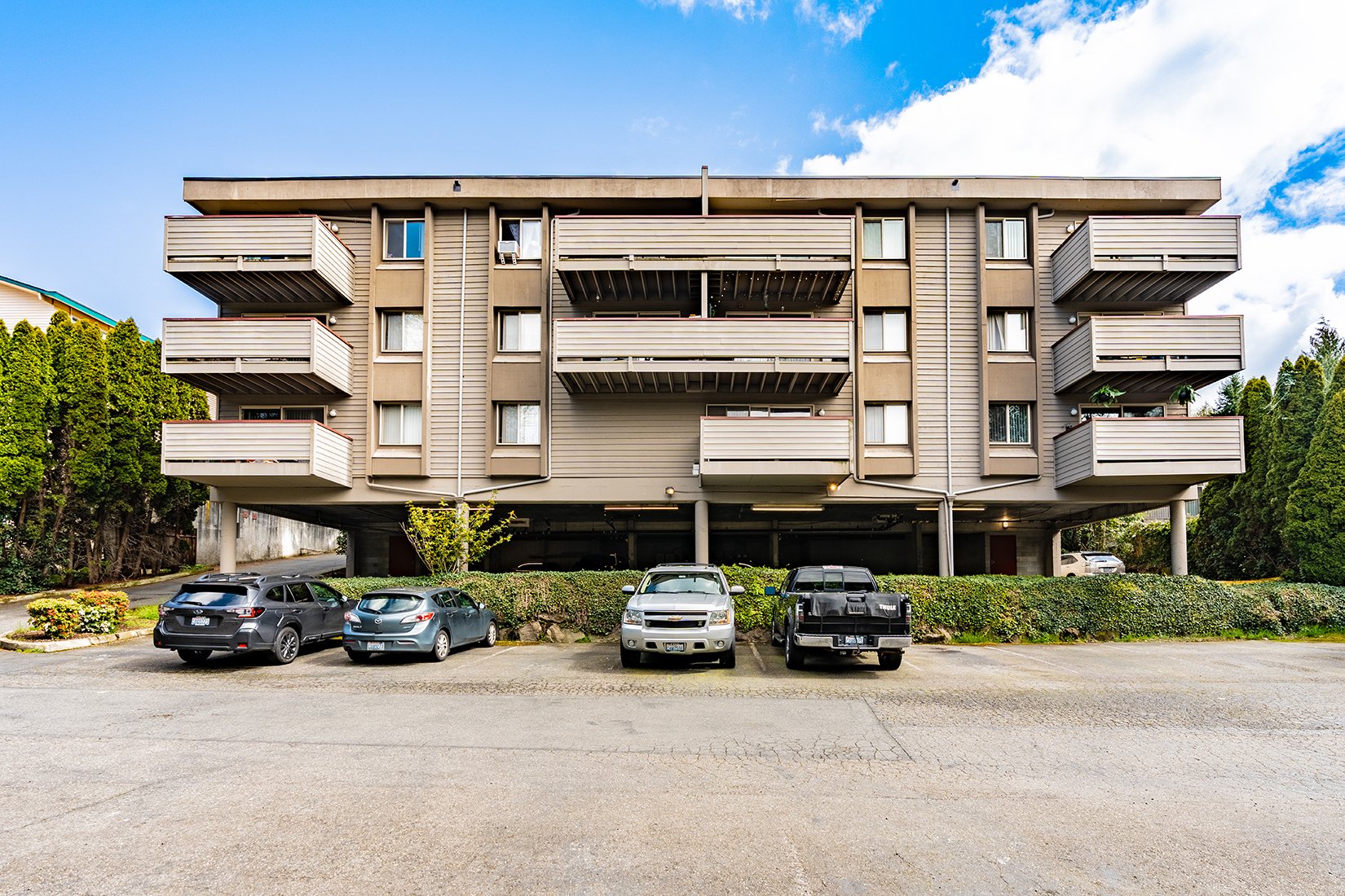425 Apartments Bellevue, Cornell and Associates