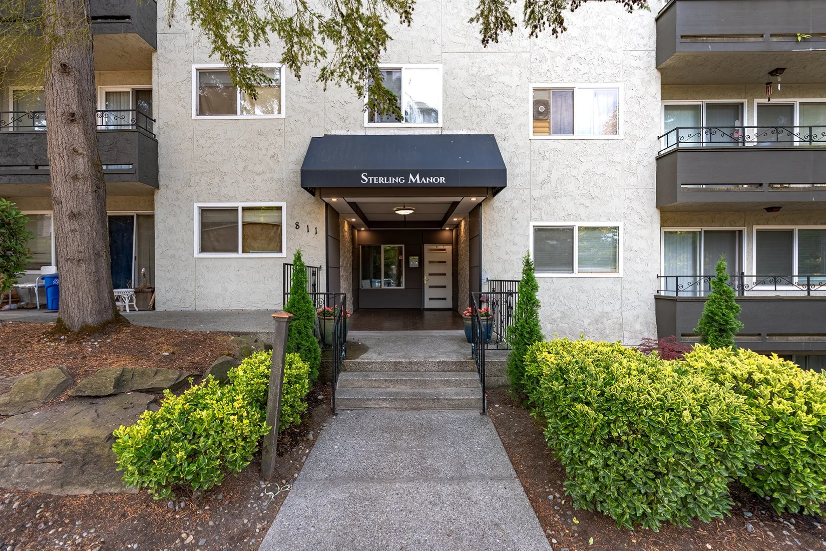 Sterling Manor Apartments