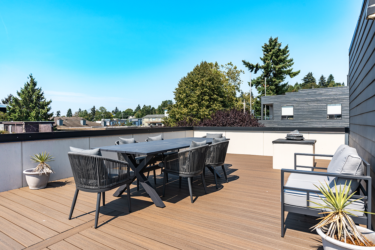 Francis Avenue Apartments Rooftop Patio, grill, lounges