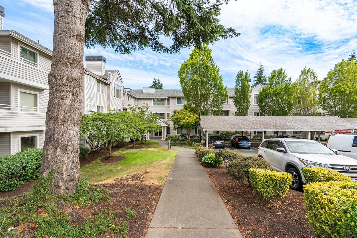 Bellevue Heights Apartment Homes, Crossroads