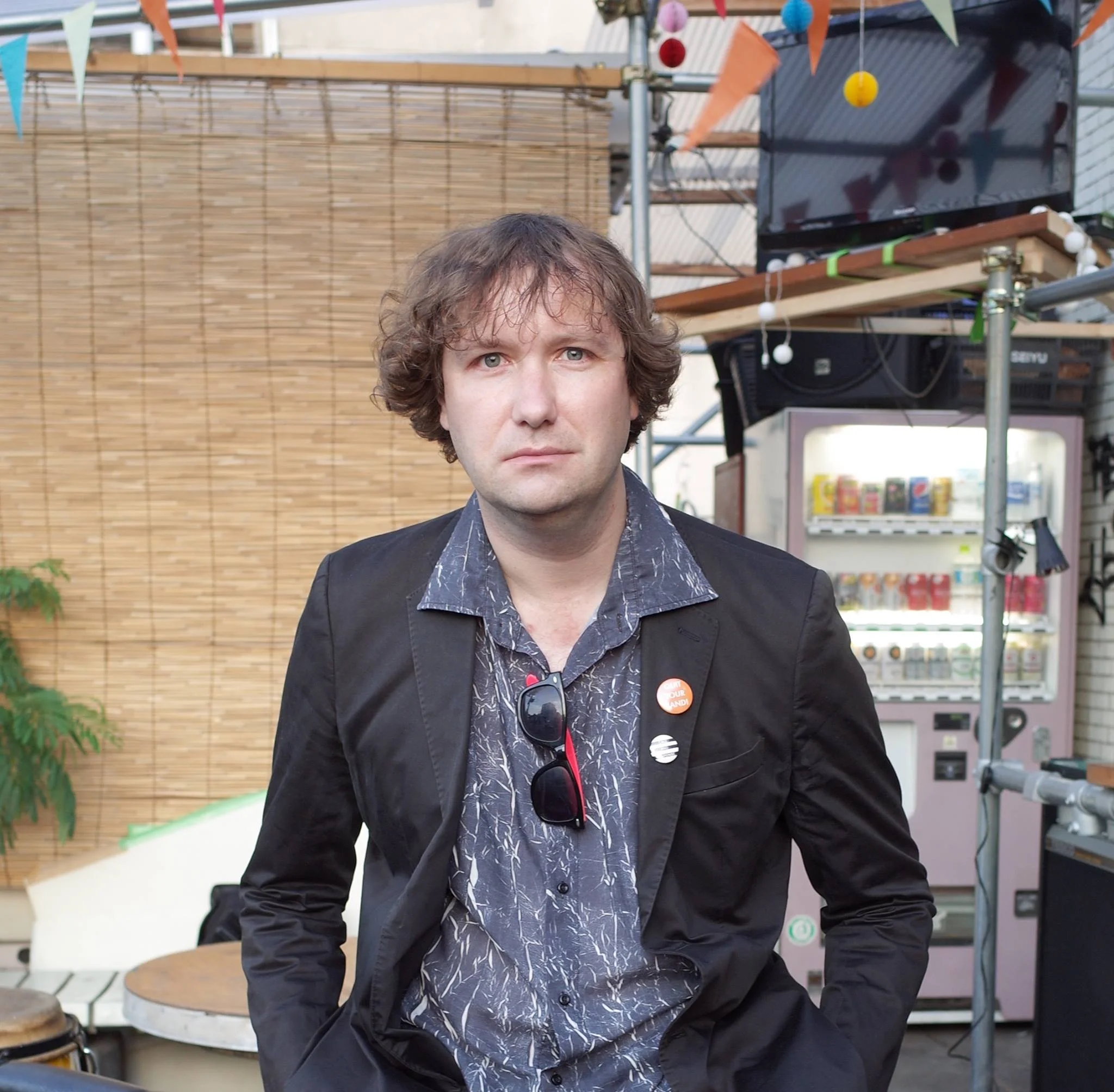 - Dj : Ian Martin (Call And Response Records) イアン・マーティンは東京を拠点とするインディーレーベルCall And Response Recordsを主宰して10年以上となる。日本のインディー音楽シーンについて執筆もしており、著書「Quit Your Band! Musical Notes from the Japanese Underground」が2016年Awai Booksより出版された。 https://callandresponse.jimdo.com
