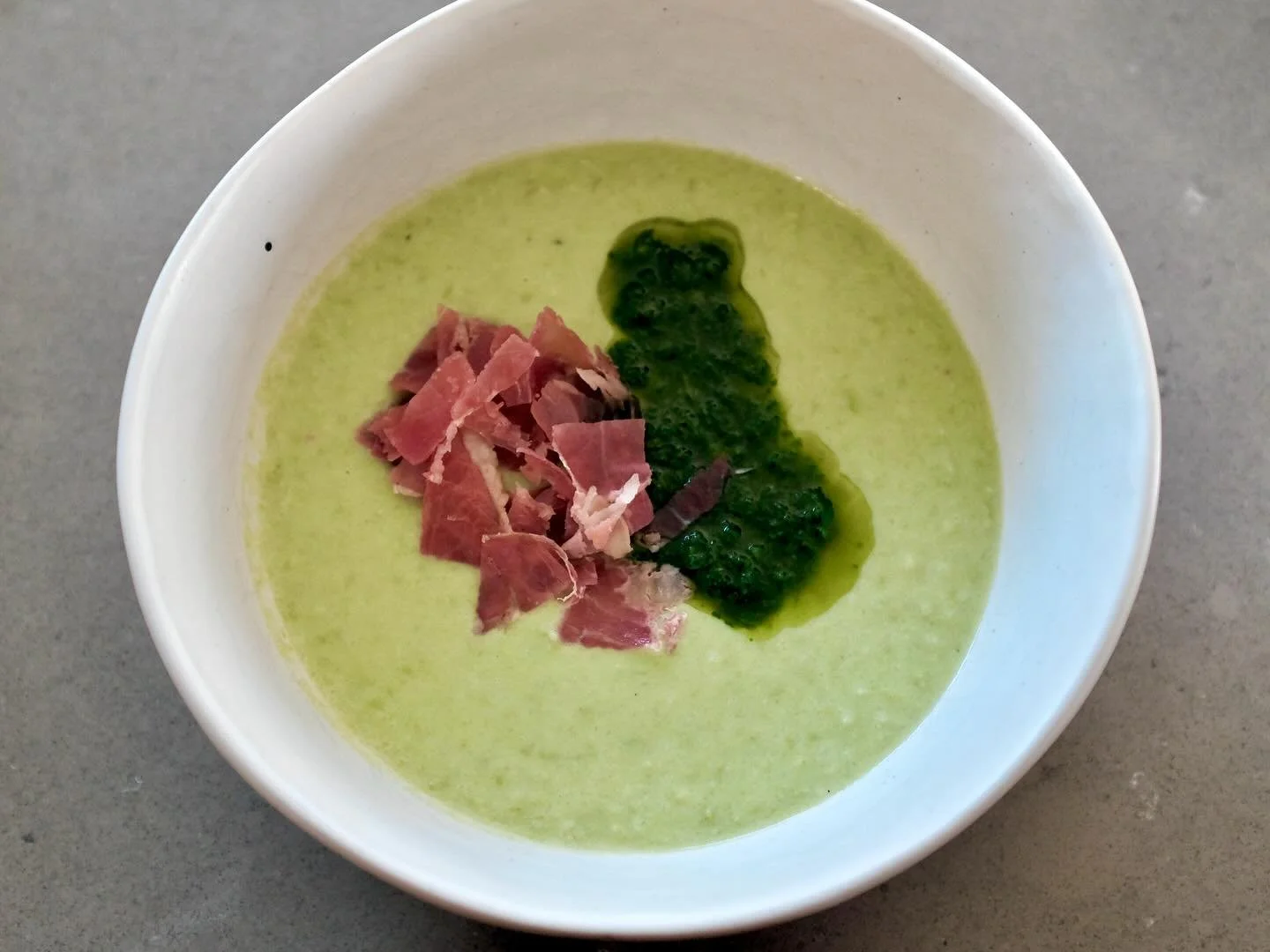 2025.07.19, cold sweet pea soup with herbed oil and crispy prosciutto, first
&bull;
&bull;
&bull;
&bull;
&bull;
#jia006 #homecooking #homechef #chef #homecook #cook #foodporn #foodie #foodgram #finecooking #finedining #foodieofinstagram