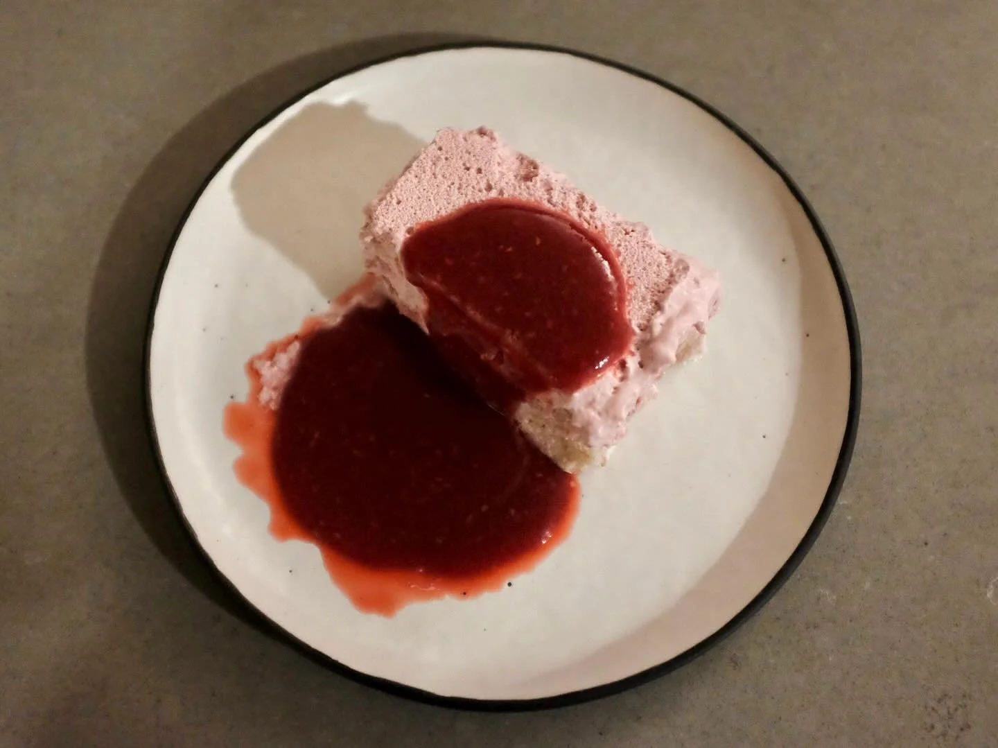 2025.07.19, savoiardi with raspberry cream
&bull;
&bull;
&bull;
&bull;
&bull;
#jia006 #homecooking #homechef #chef #homecook #cook #foodporn #foodie #foodgram #finecooking #finedining #foodieofinstagram