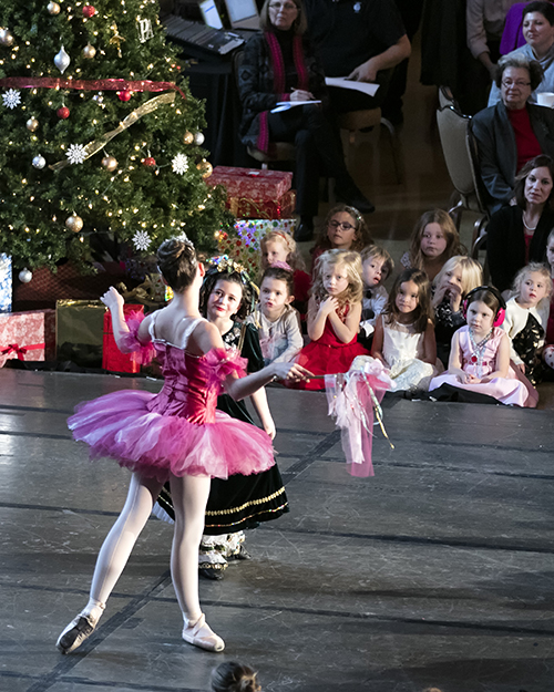 20161120 05 NEB Nutcracker Tea 1st Show SPF & Clara 8x10 7O0A4339 Low Res.jpg