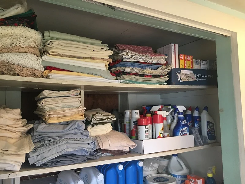 Linen Closet AFTER