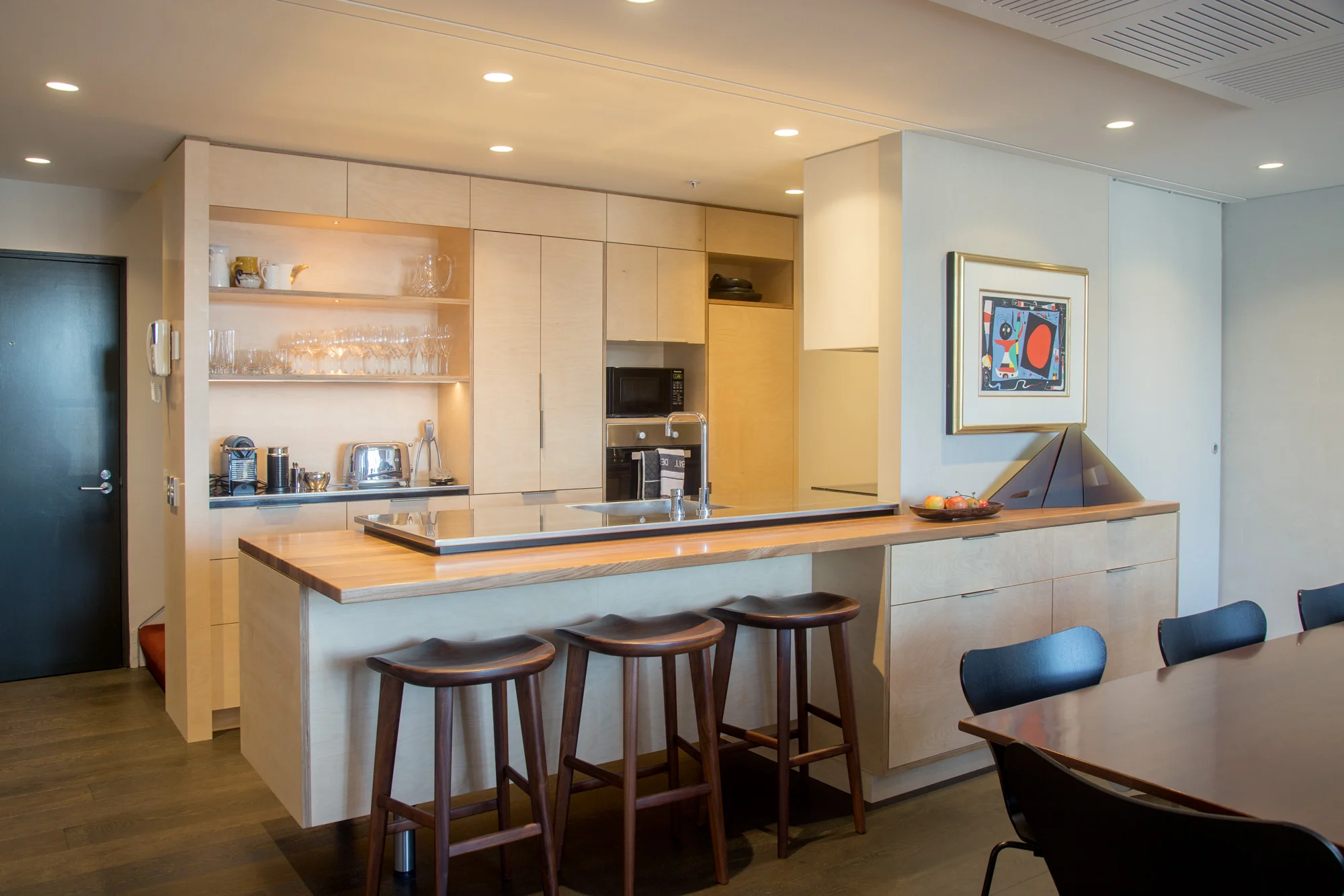 Re furbished Wellington Waterfront Apartment 2016 bevin + slessor architects: Nick Bevin and Claire Gesterkamp.
