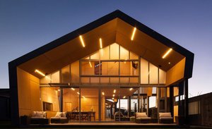 Rugged response: Fe3O4 House