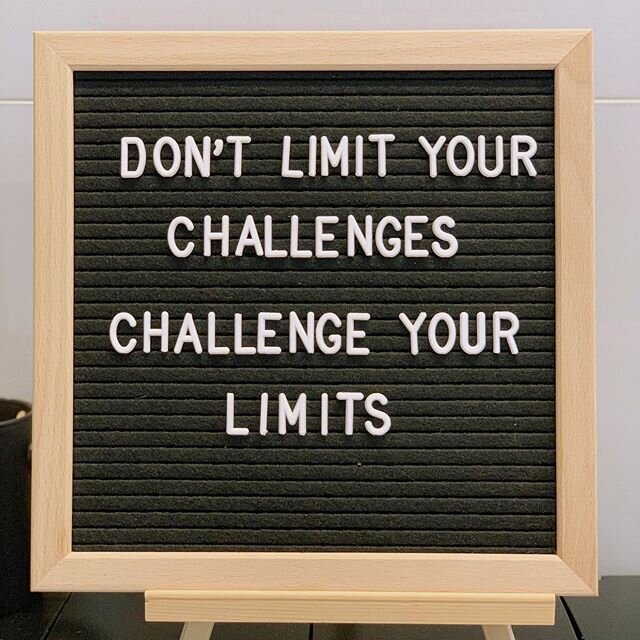 Happy Monday 🙌🏽
When do you start planning your week? Do you set goals? Do you challenge yourself? Are you a morning bird , a night owl?