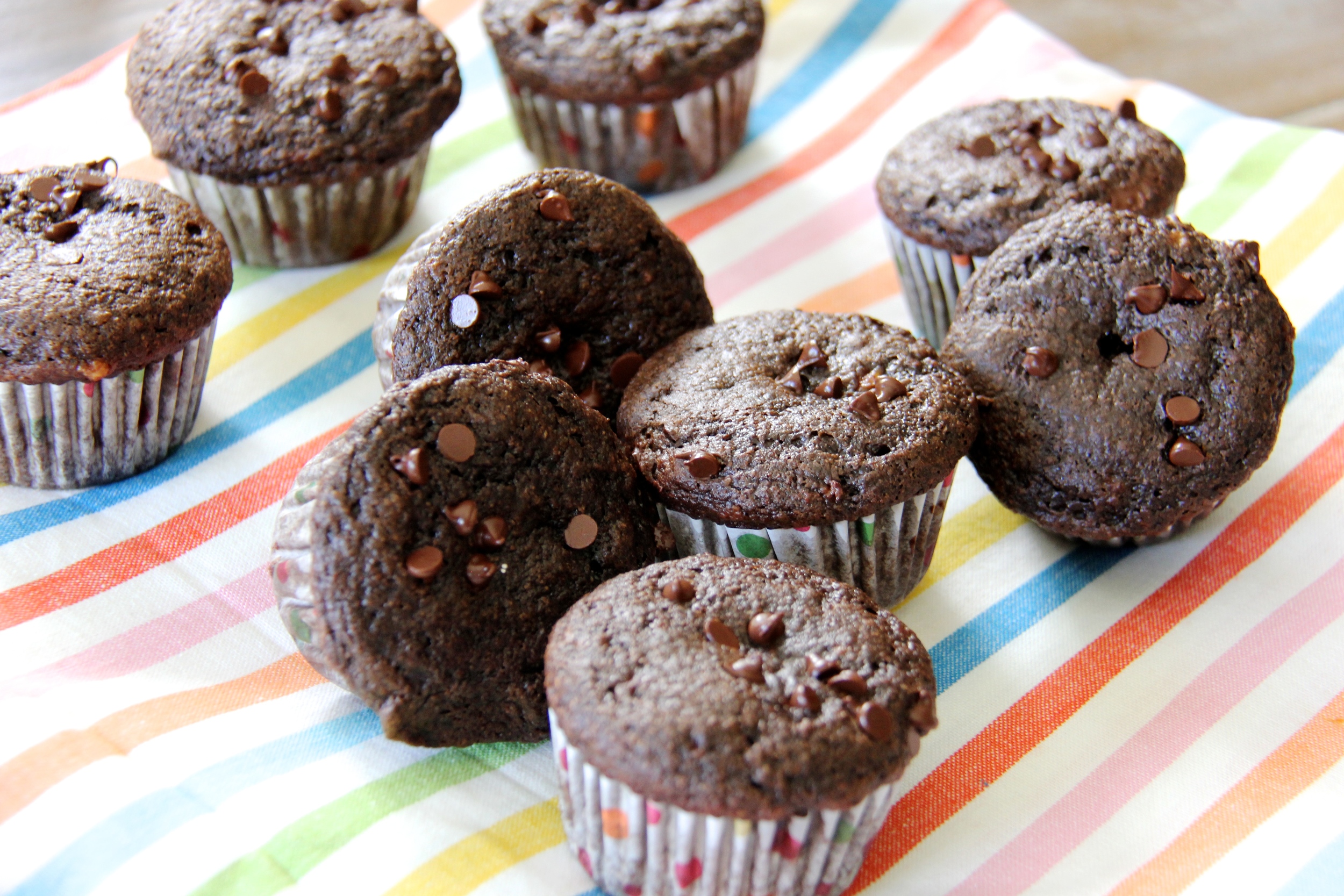 Skinny Banana Fudge Muffins