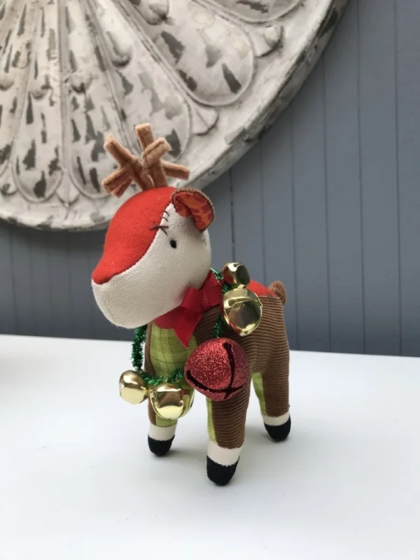 Super Simple DIY: Jingle Bell Bracelets