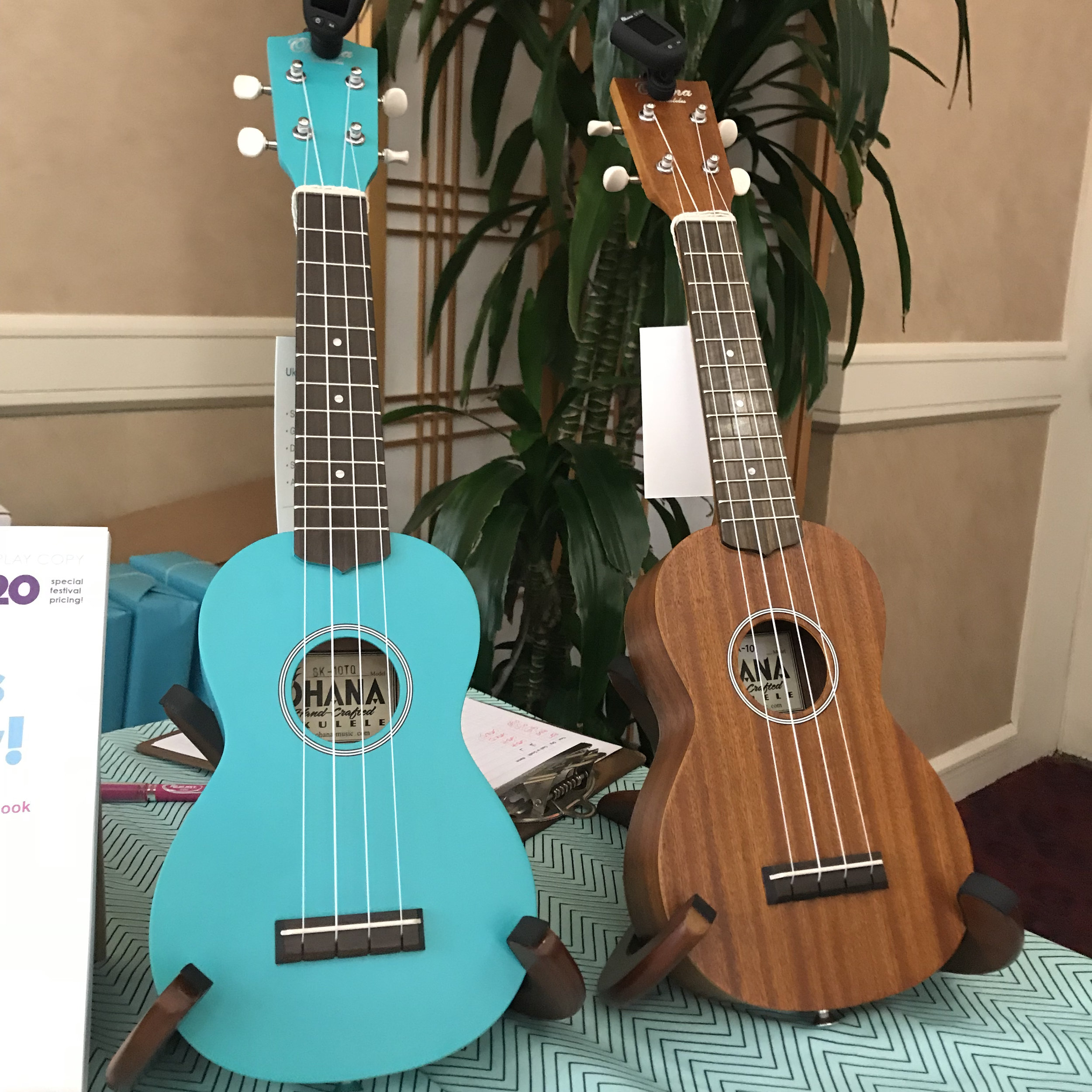 Can you guess which uke was more popular?