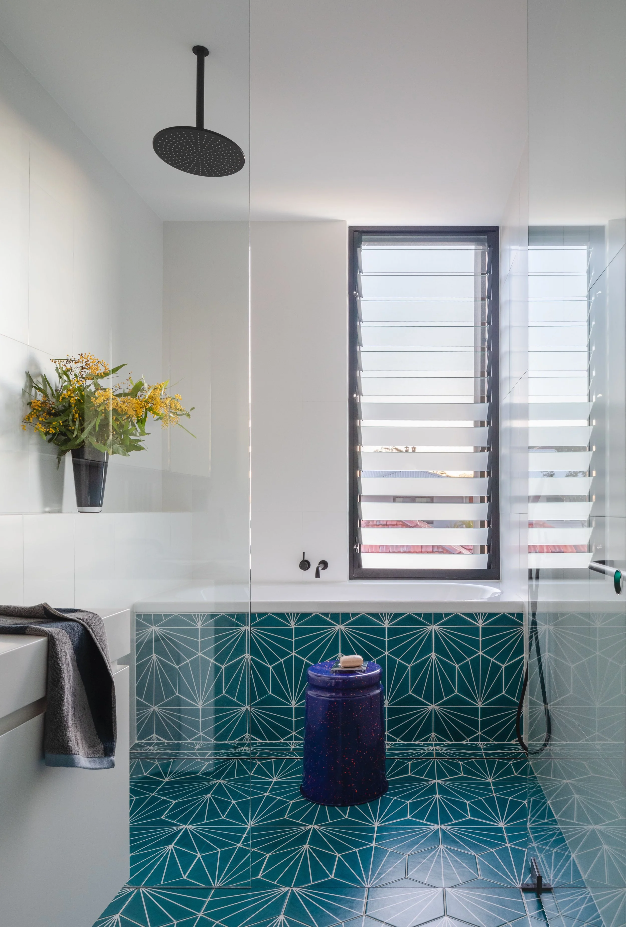 Blue Bathroom Maroubra House Interior 2.jpg