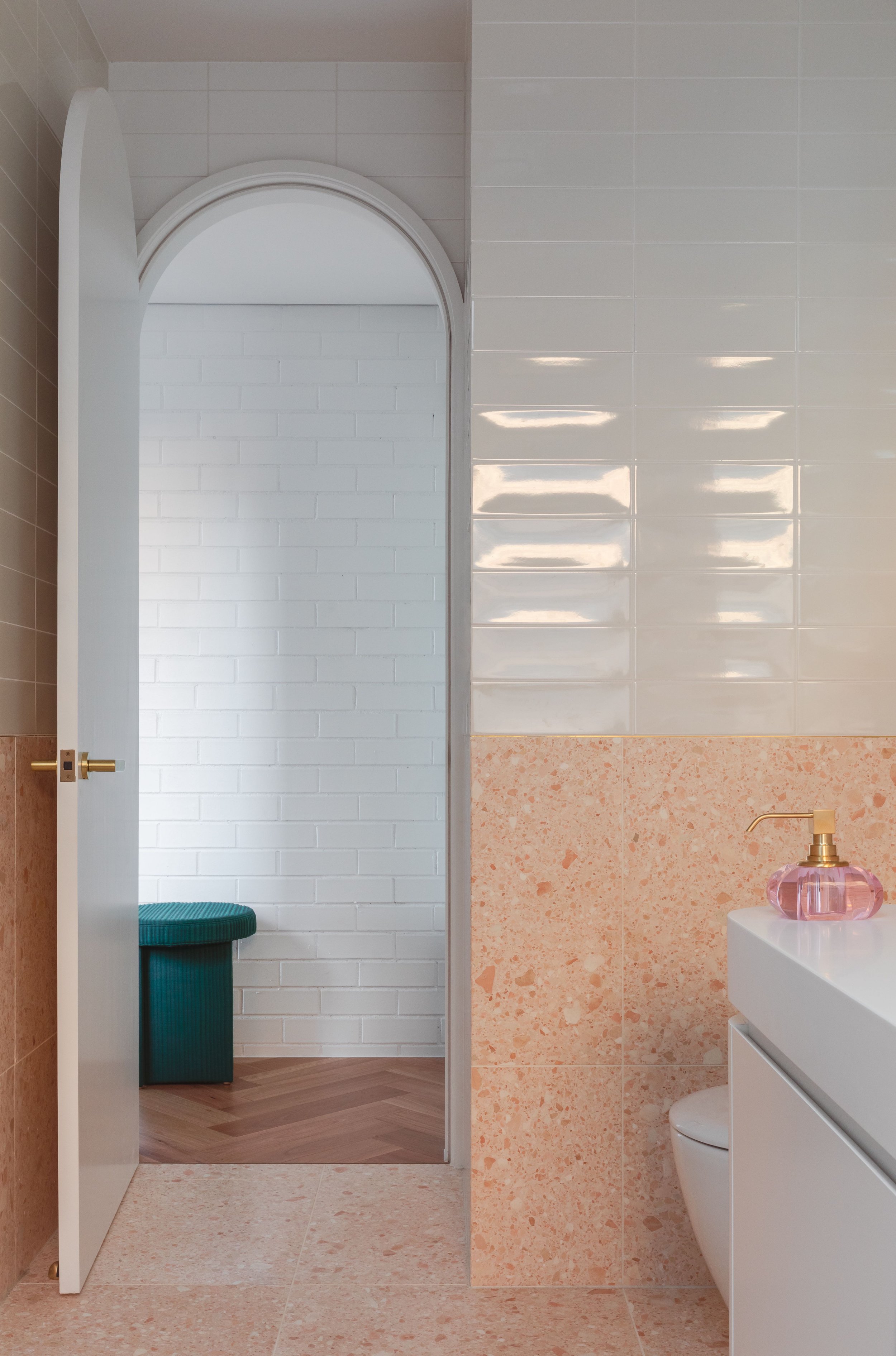 Ensuite 2 Maroubra House Interior low res.jpg