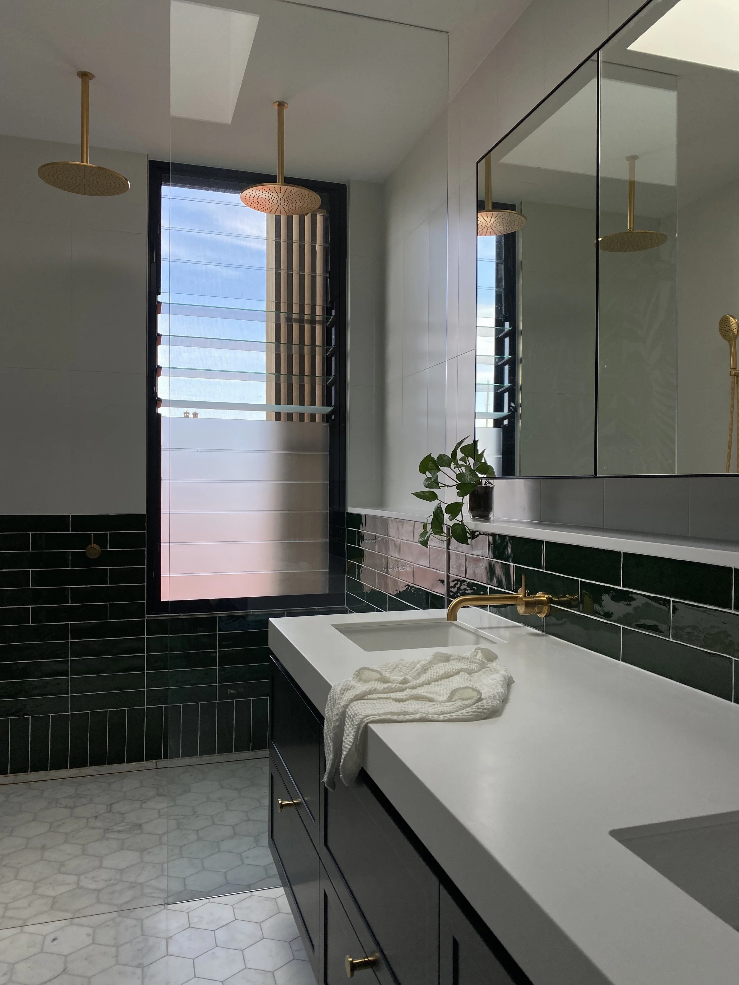 Green Bathroom 10 Maroubra House Interior.jpg