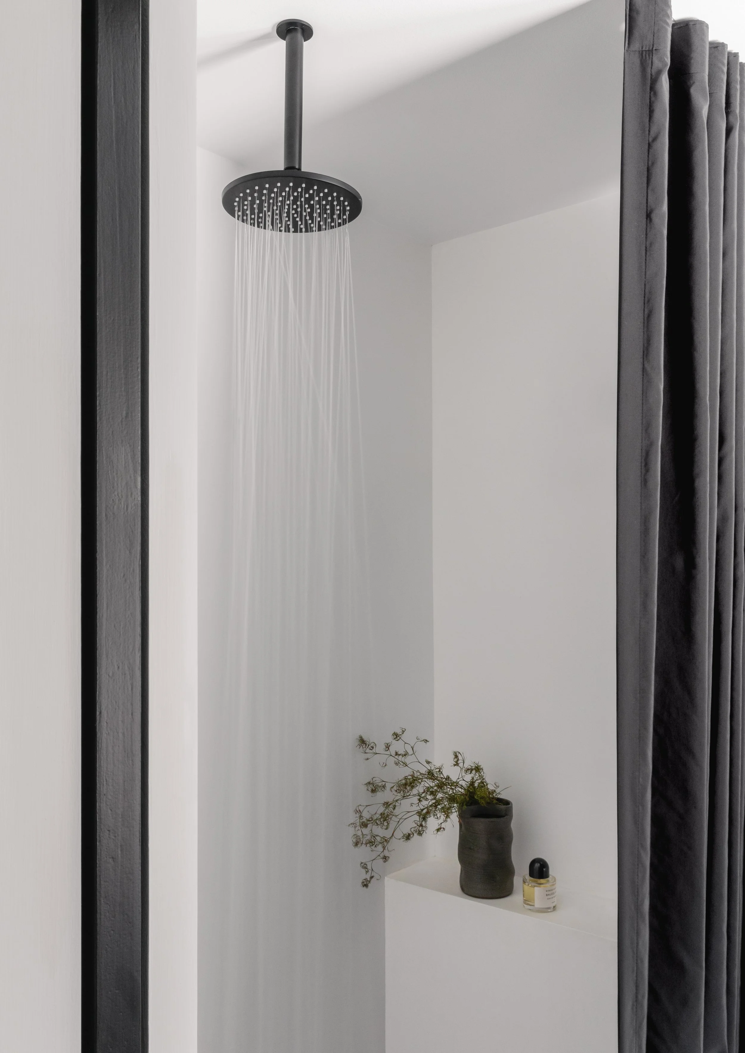 6a SCA Maroubra Apartment Bathroom .jpg