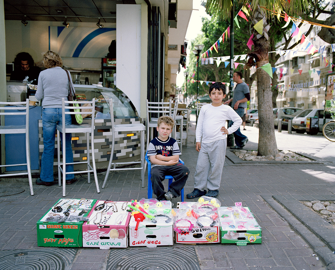 Medium: 6x7 negative film Year: 2007 Place: Florentine, Tel-Aviv
