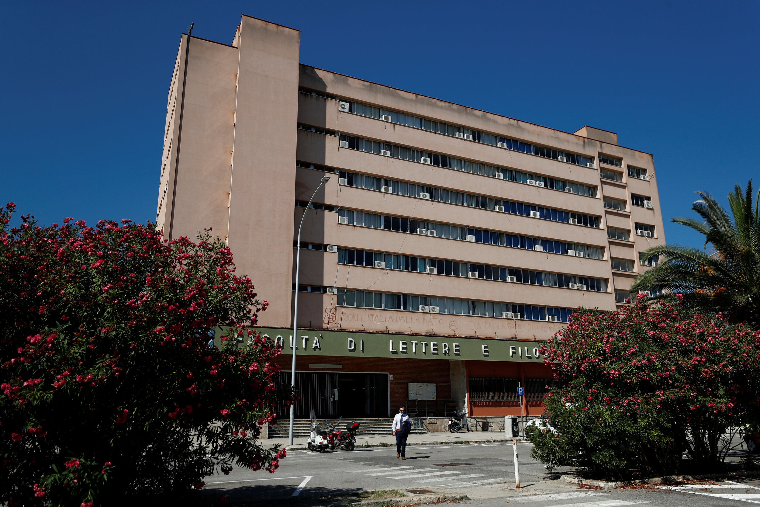  The University of Palermo, where Giuseppe Paterno, 96, Italy's oldest student, studied for his undergraduate degree in history and philosophy, stands prior to his graduation in Palermo, Italy, July 29, 2020. 