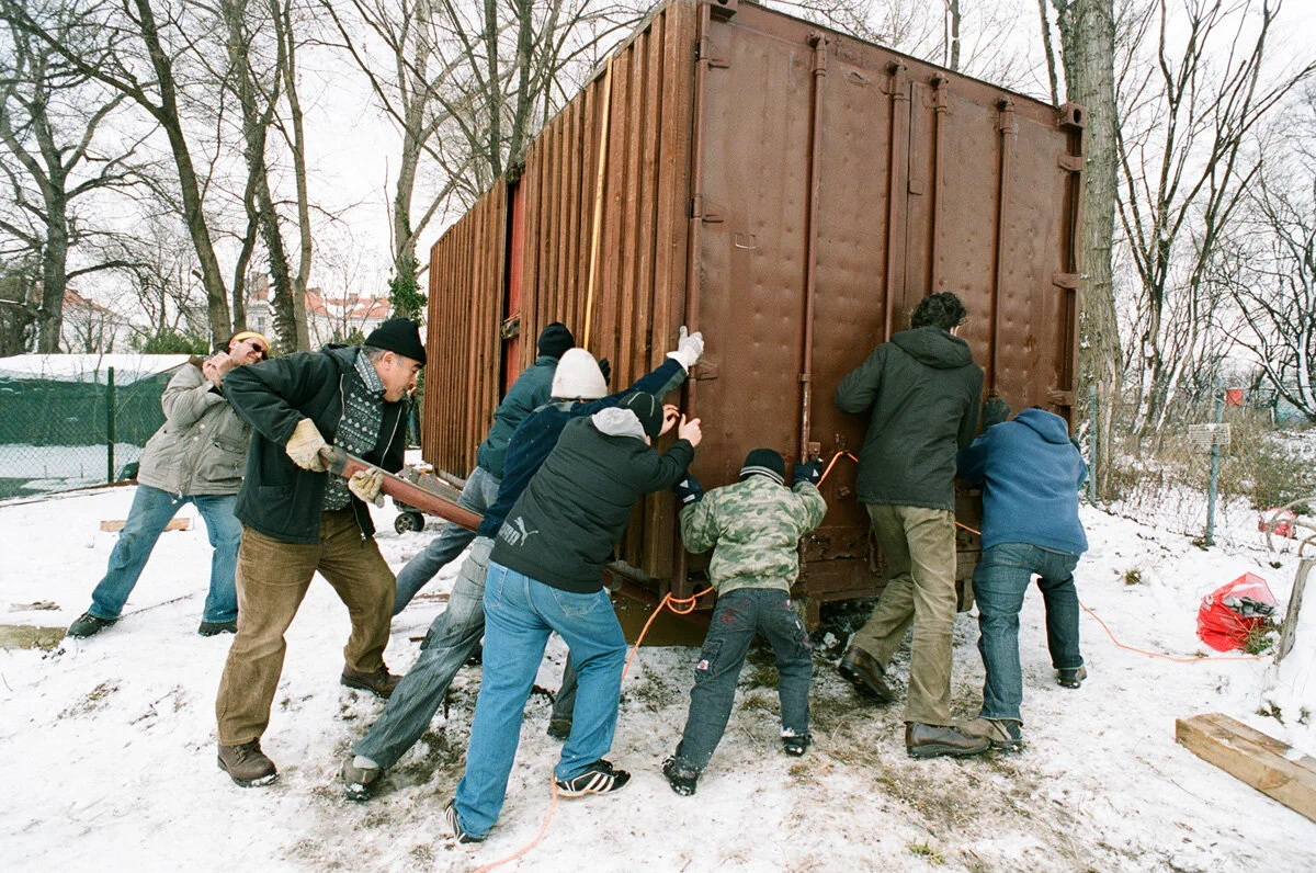 CONTAINER SCHIEBEN.jpg