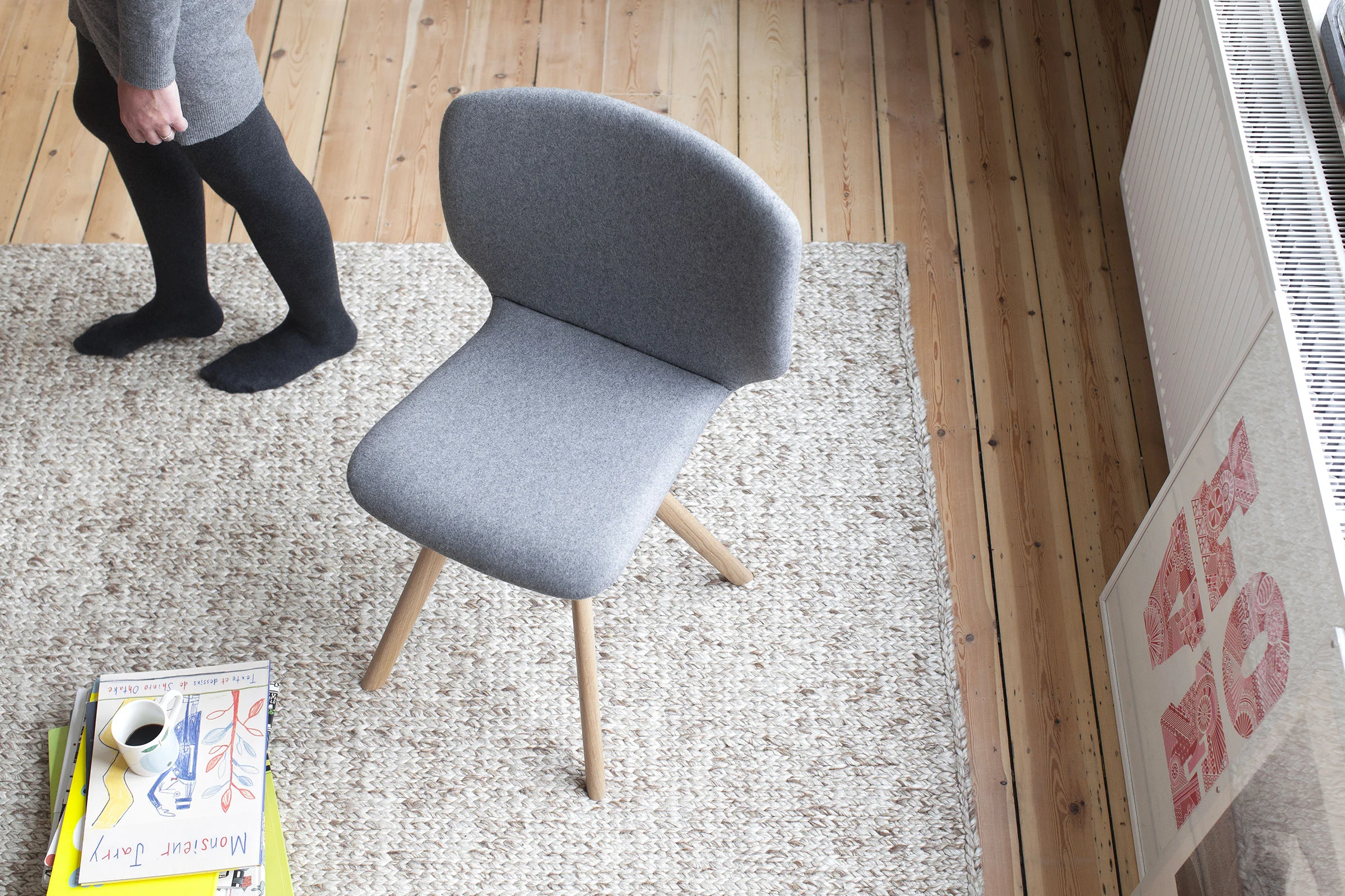 OBJ_Radar_Wood_Upholstered_Sylvain_Willens_2.jpg