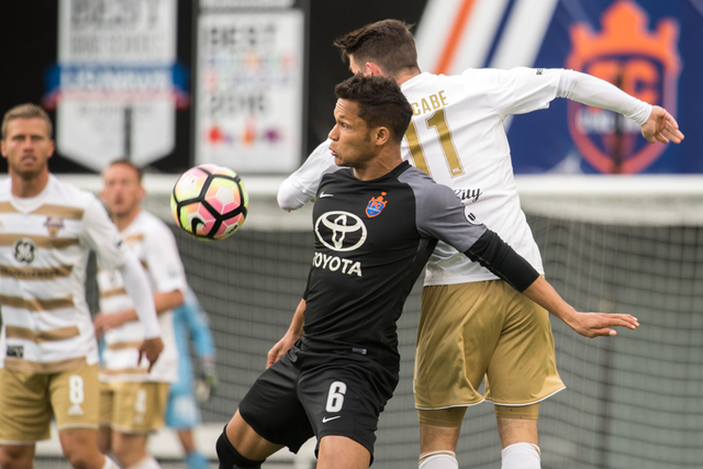 Kenney Walker breaking up yet another attack