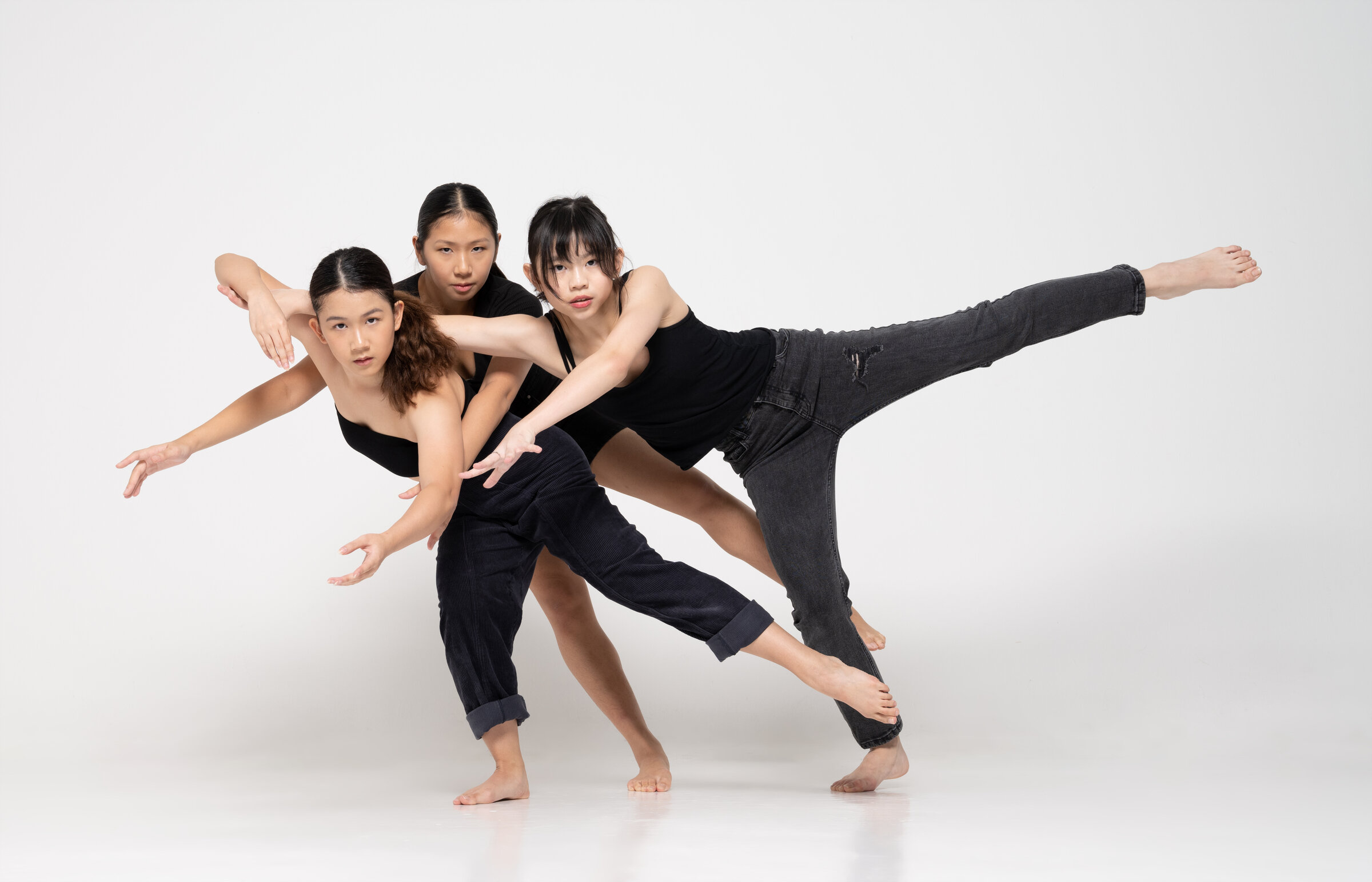 Haruka, Romaine and Cherie in the Studio