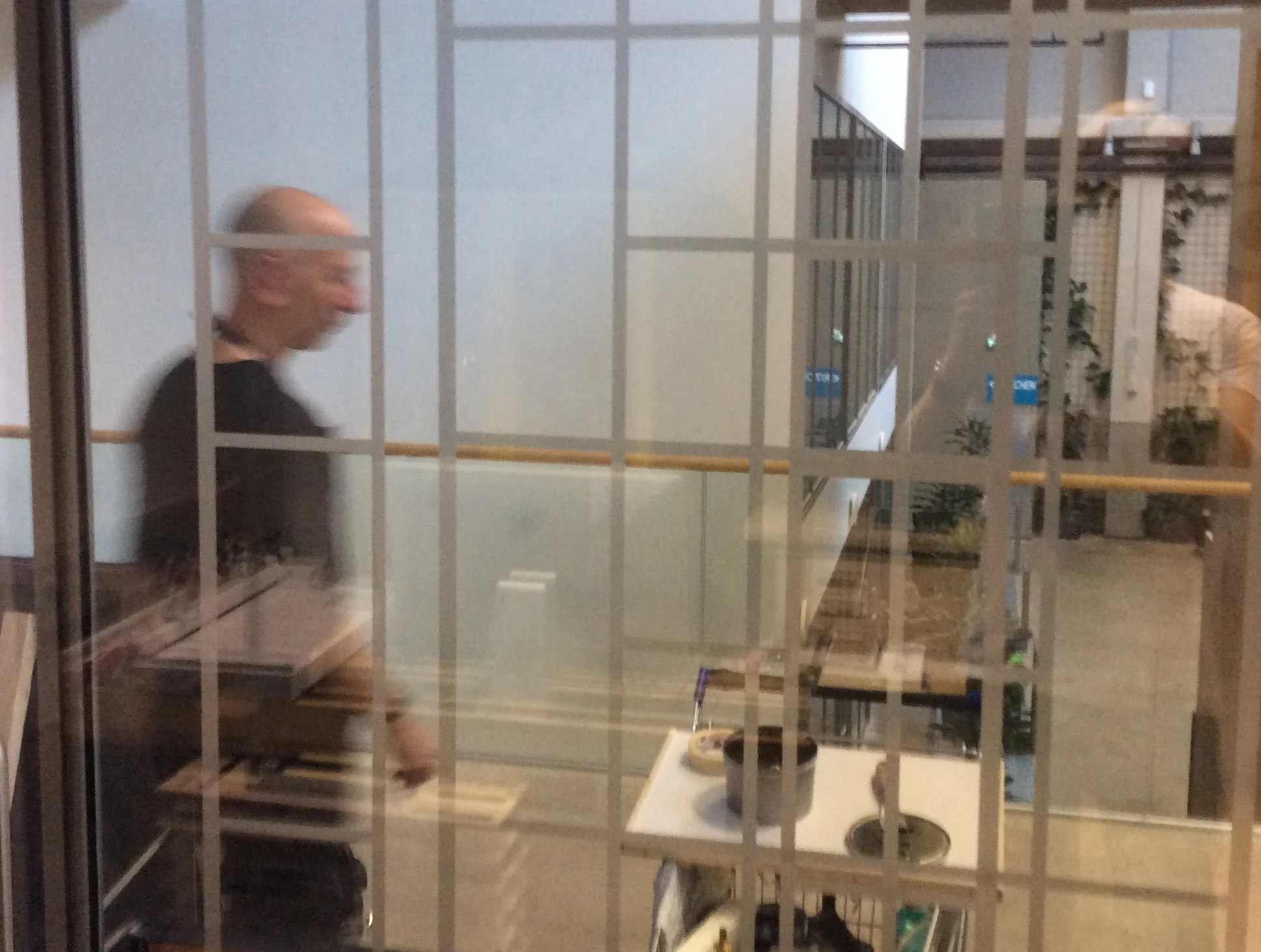 Thomas Gravemaker, Logomo