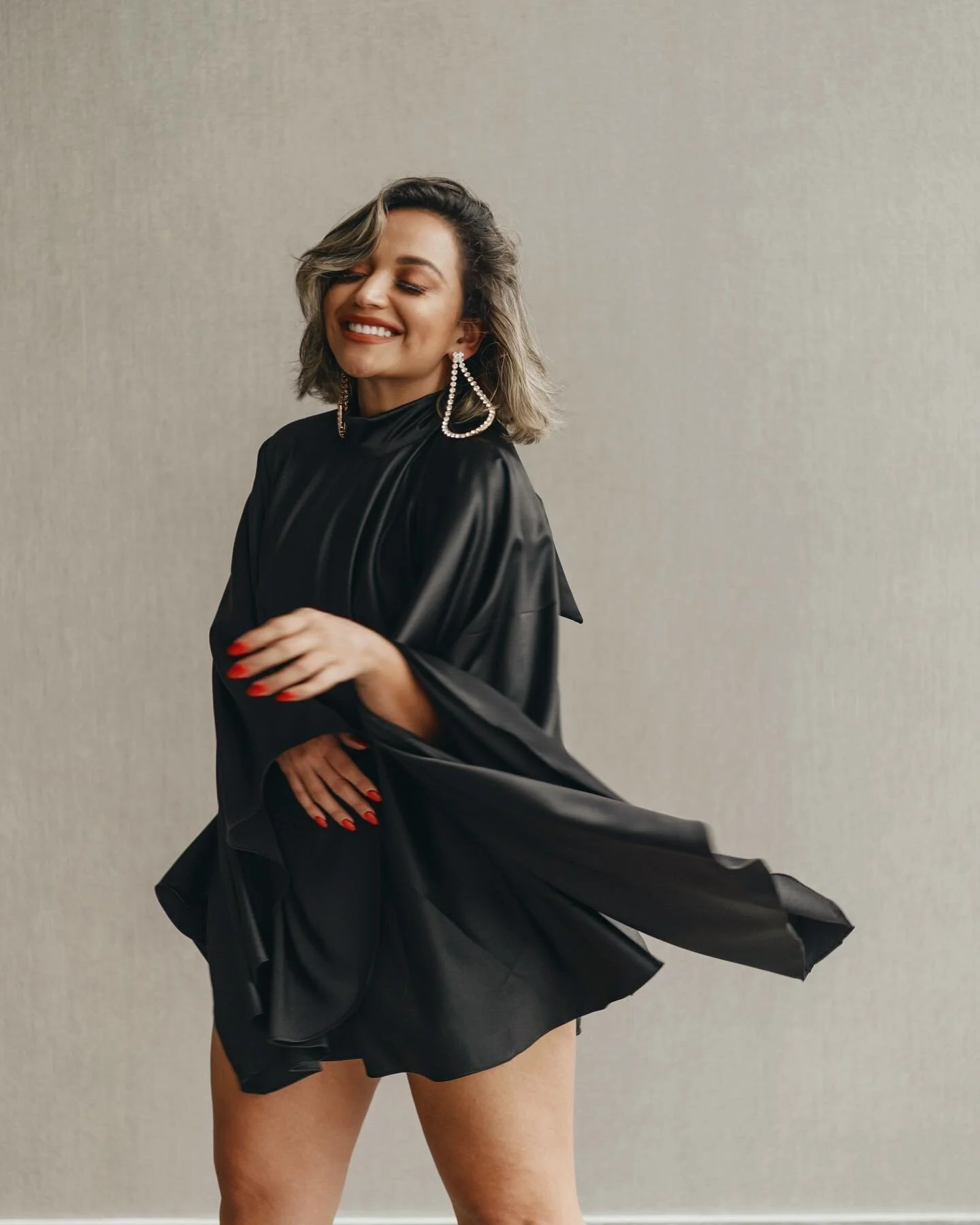 Que me alcance la vida para dar todo este amor. Que me ponga delante a quienes lo quieran. Hoy m&aacute;s que nunca, se que todo estar&aacute; bien ❤️&zwj;🔥 Gracias a los que se han acordado de mi 🙏🏽 Cheers to 29! 🥂#BdayGirl #AriesSeason