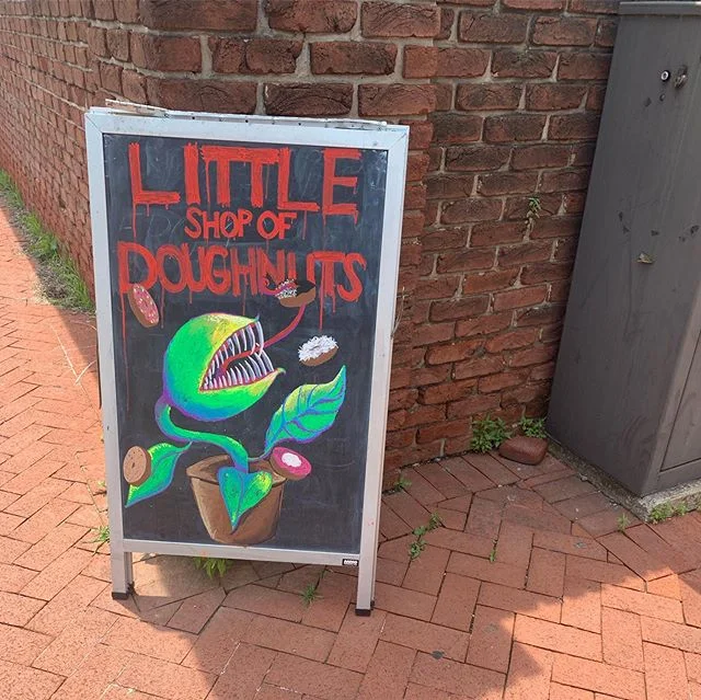 Had so much fun exploring the Frederick&rsquo;s 26th Annual Art Festival! Couldn&rsquo;t help but post these fun signs we found along the way. 🍩💕 #localbusinesses #supportyourcommunity #artfestival @frederickfestivalofthearts