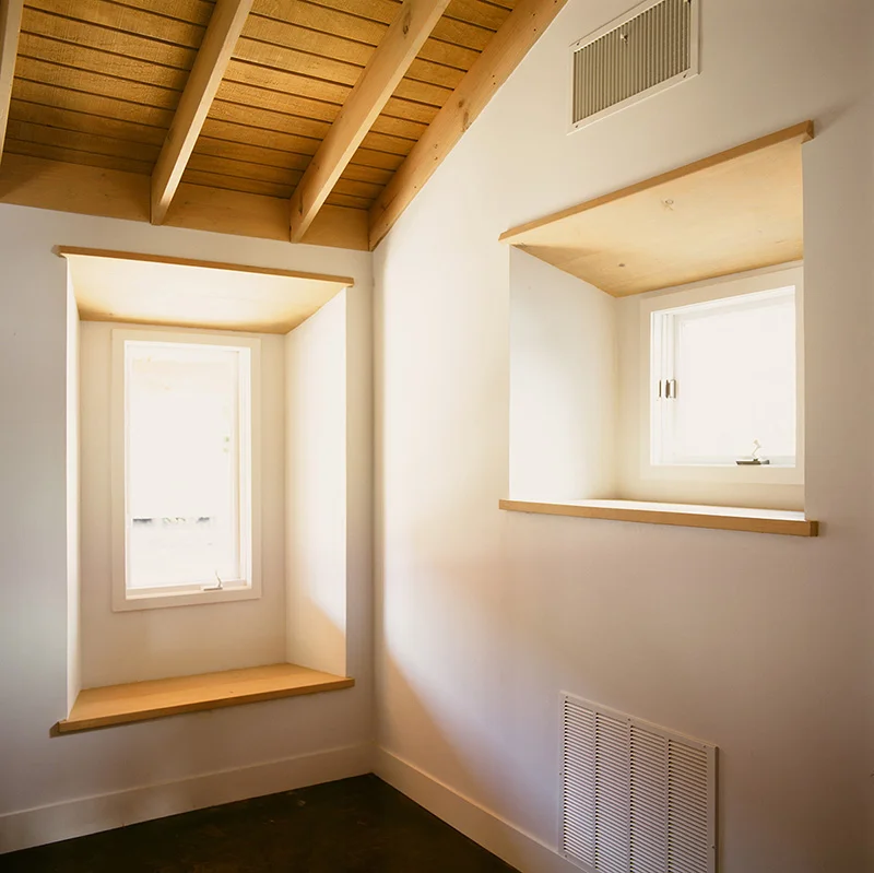 Window detail, Madison Street Residence, San Antonio, Texas, 1995. Photo by Angela Cousins