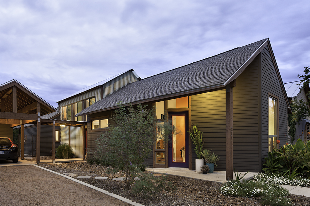 Exterior view from street, Devine Street Residence, San Antonio, Texas, 2009. Photo by Chris Cooper Photography