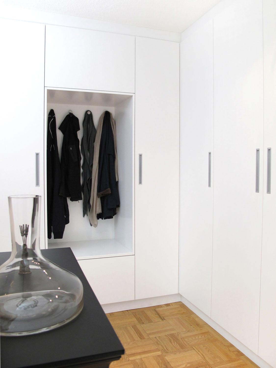 minimalist custom closet.jpg