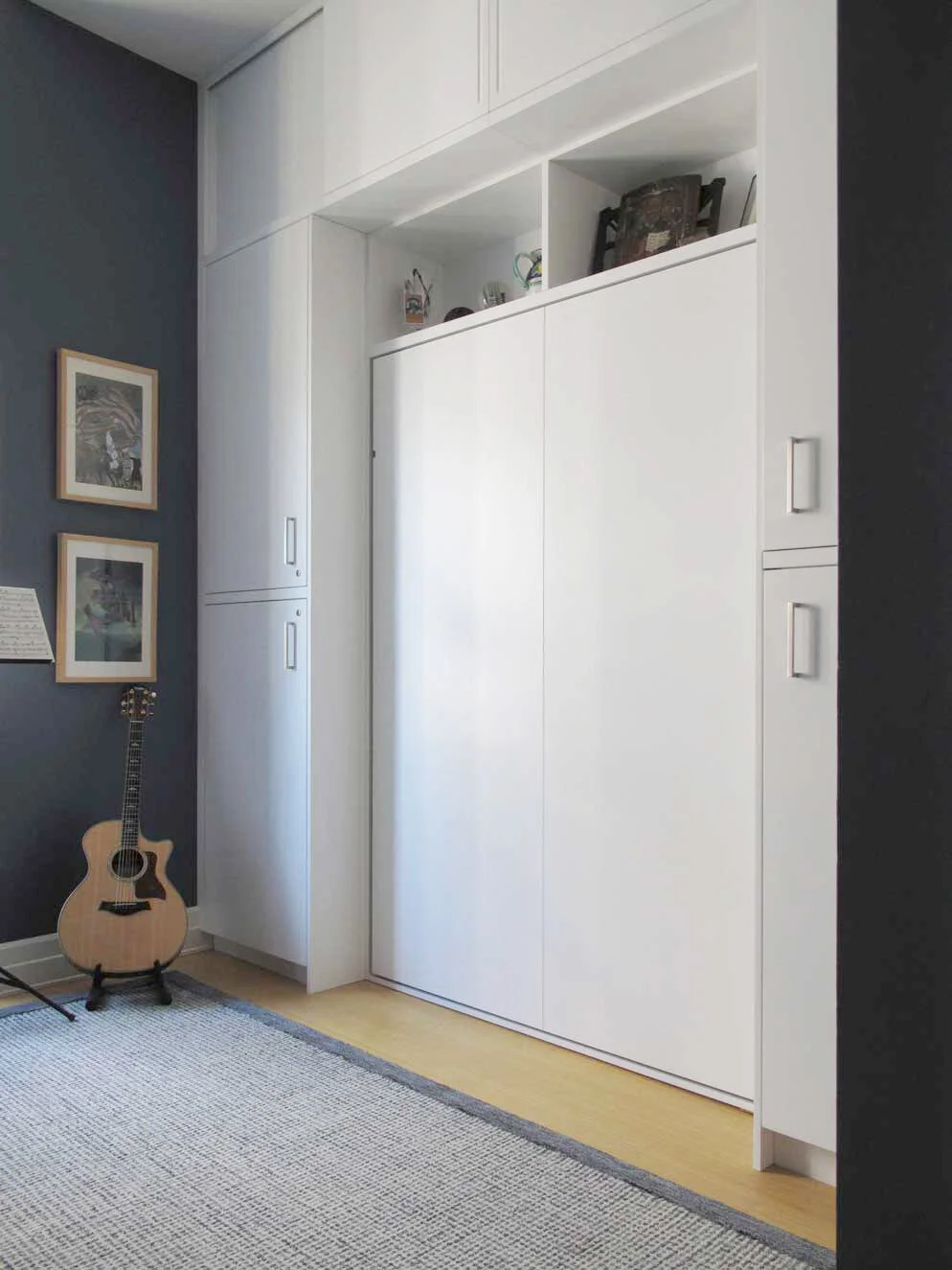 Murphy bed closed