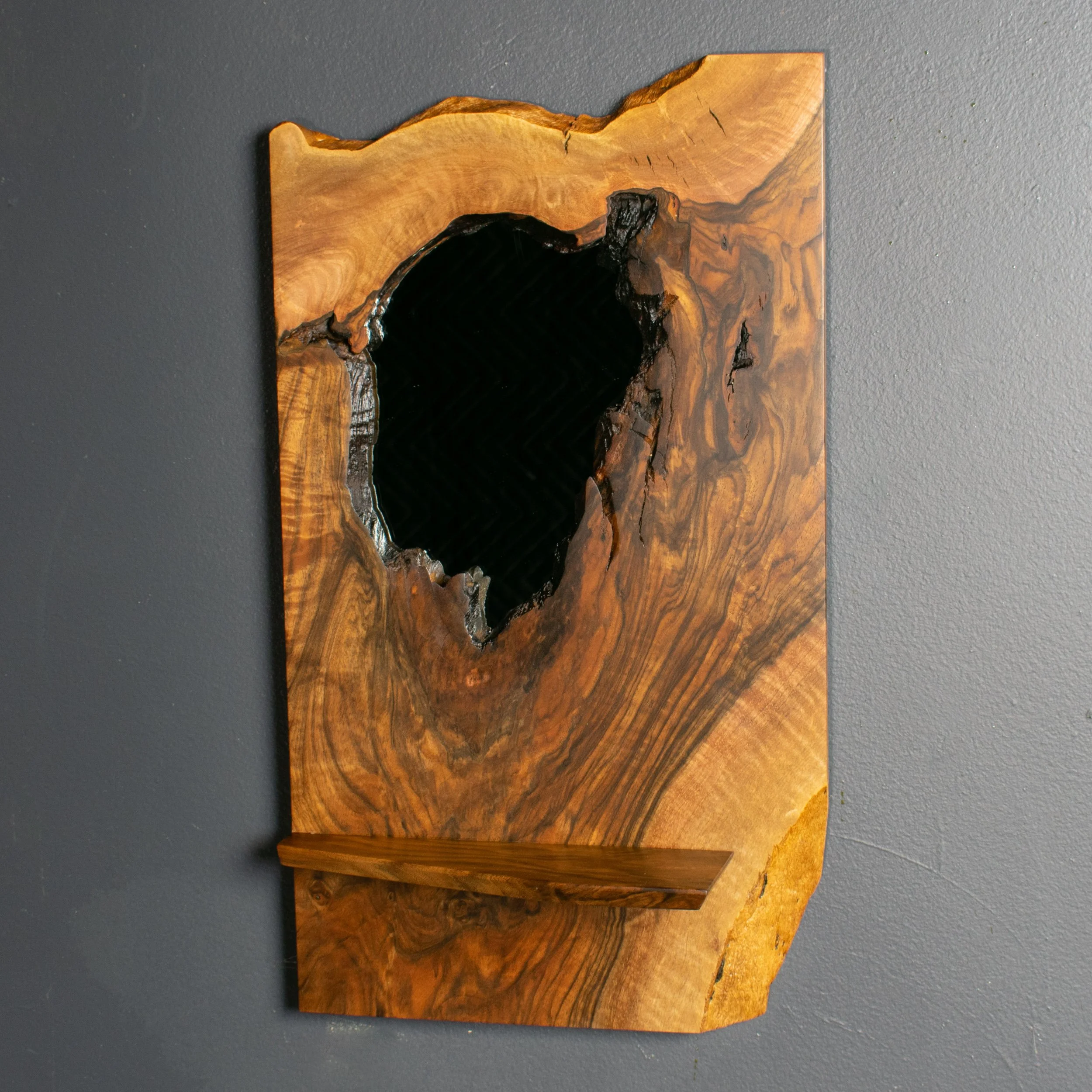 mirrorshelf1-1.jpg