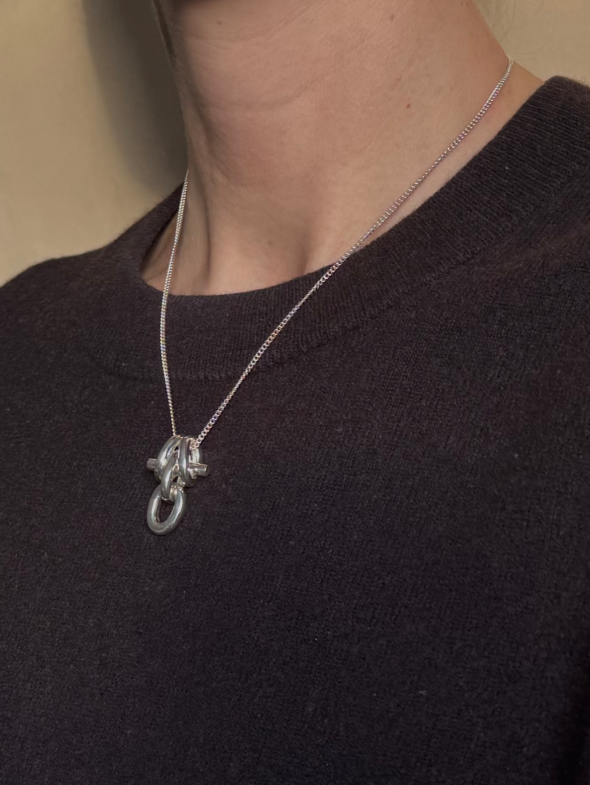 julia cross side view silver.png